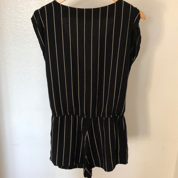 urban outfitters romper - Picture 7 of 7